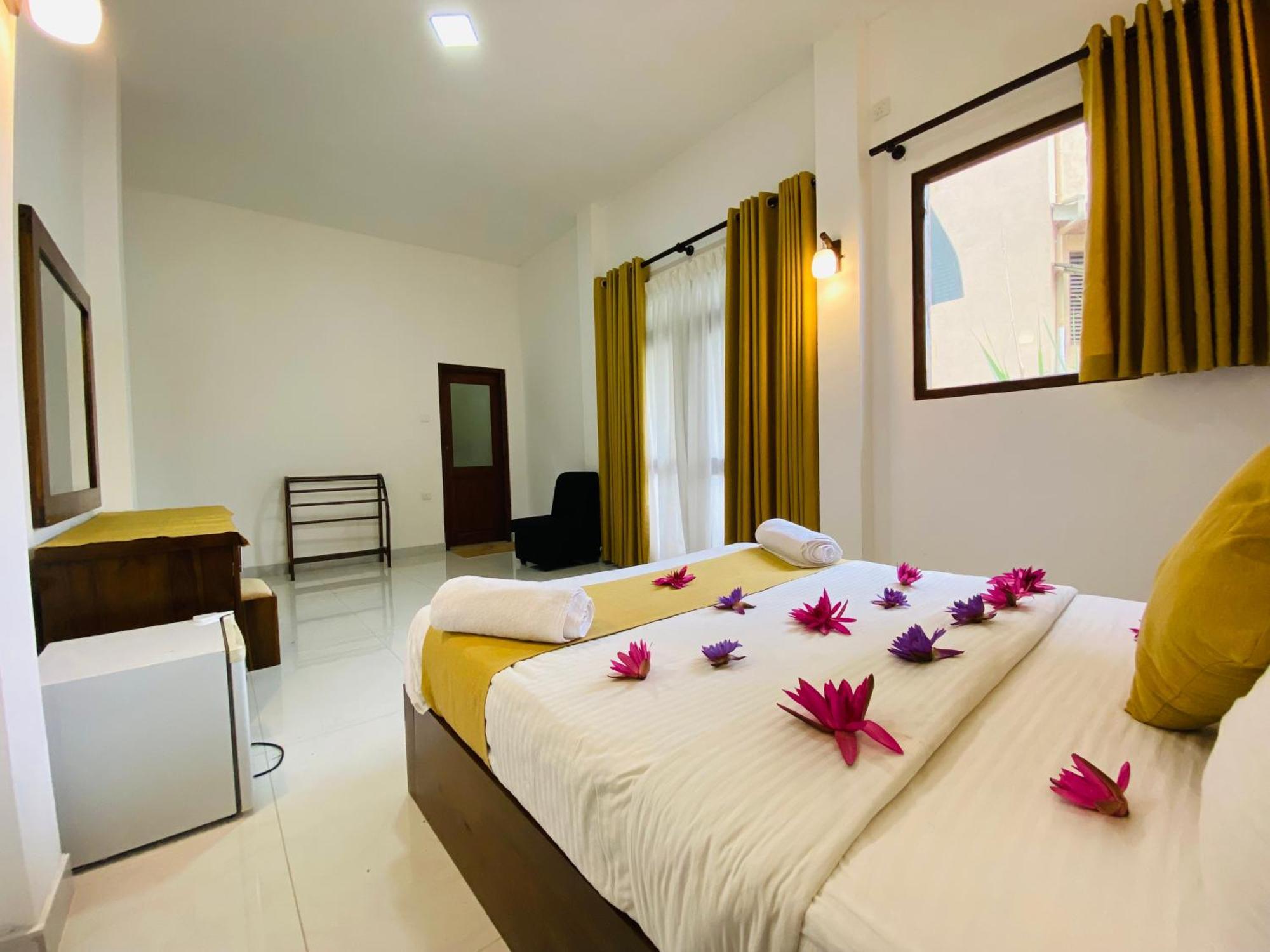 Heaven Breeze Hotel Kandy Exterior photo