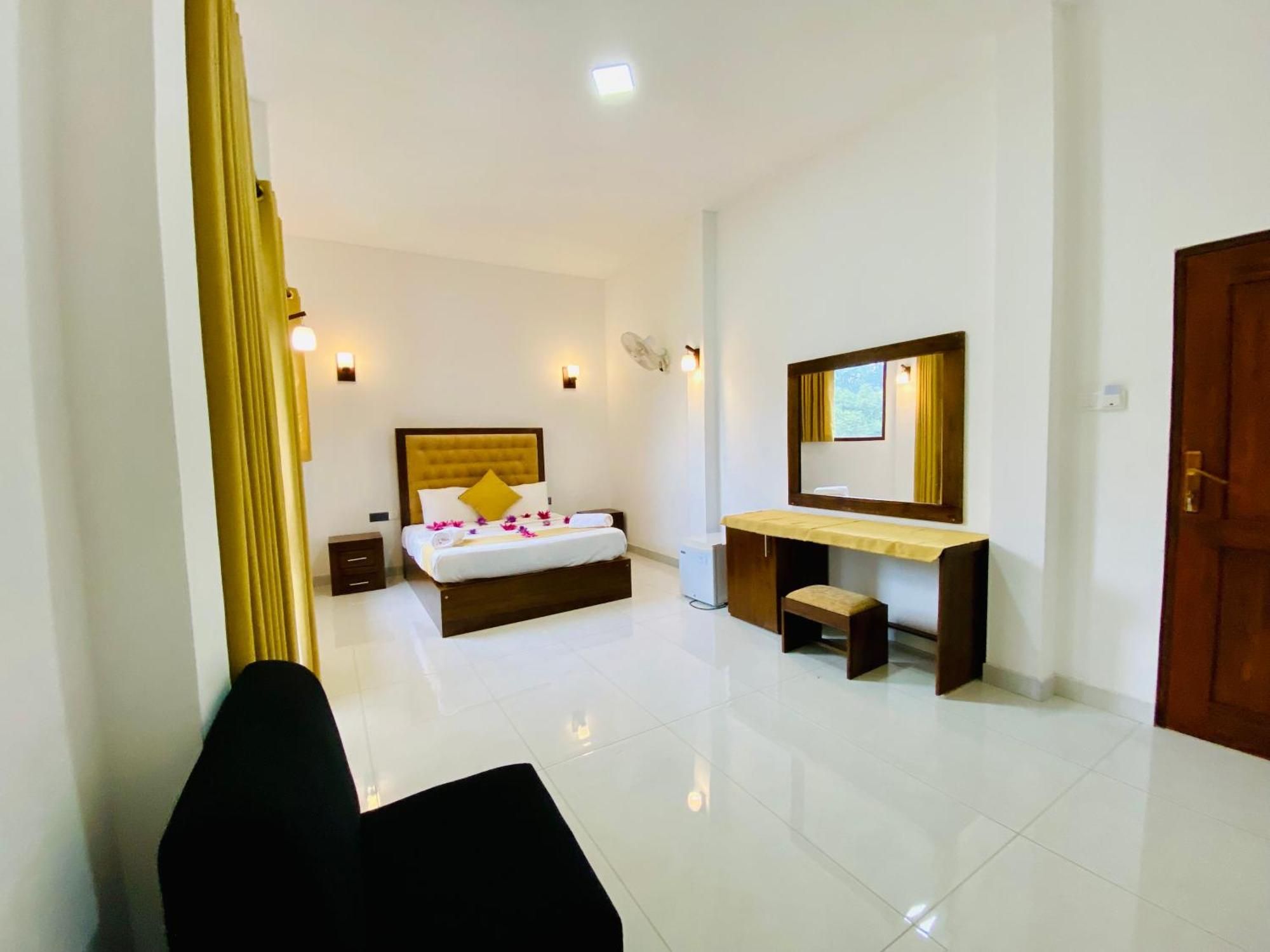 Heaven Breeze Hotel Kandy Exterior photo